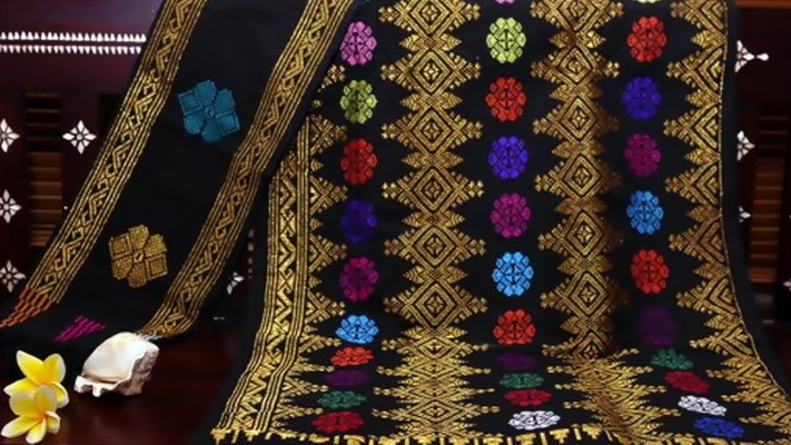 kain tentun songket khas sukarara lombok motif Subahnale